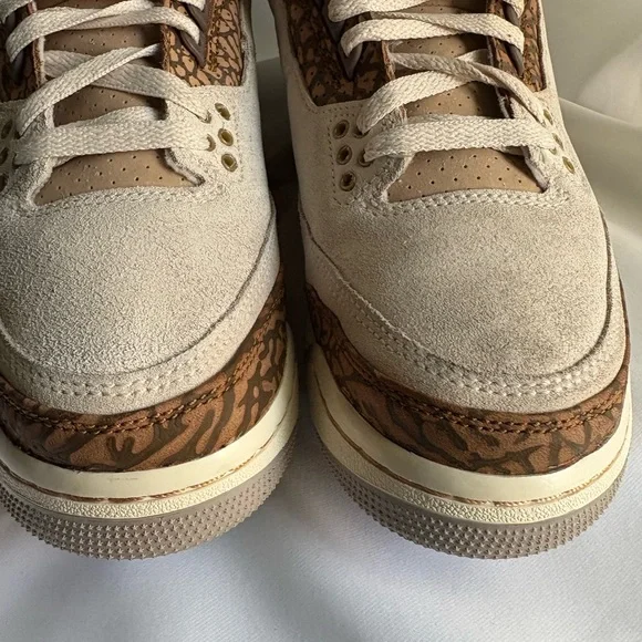 Air Jordan 3 Retro “Palomino” youth size 5.5 pre owned - Picture 2 of 5